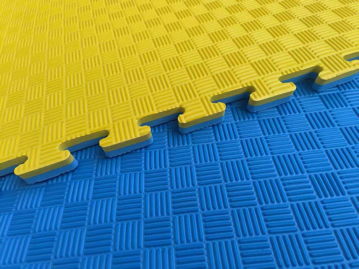 ONYX Yellow and blue interlocking foam mats by Fitness Hero