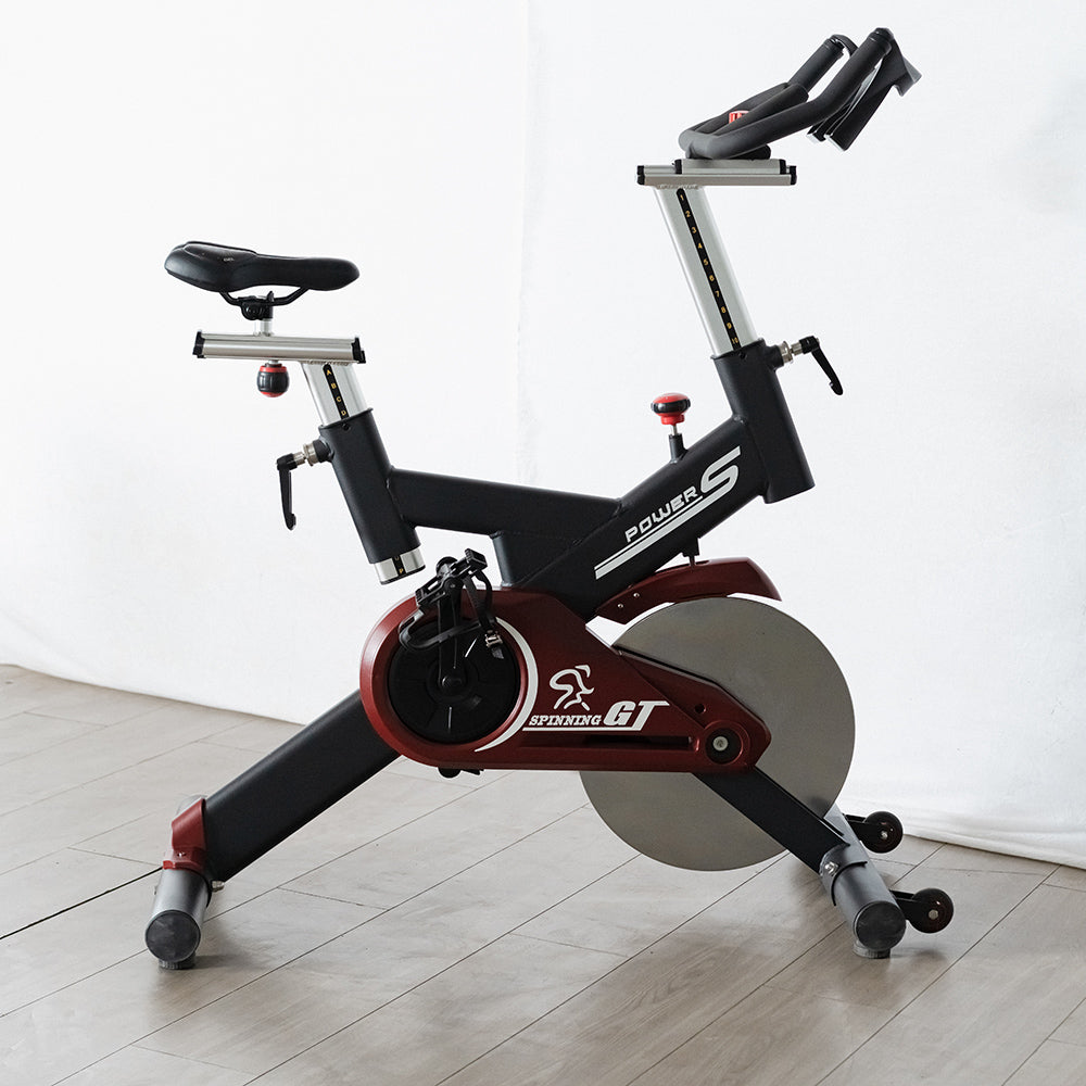 Heavy-duty 18 kg flywheel spin bike by Reload