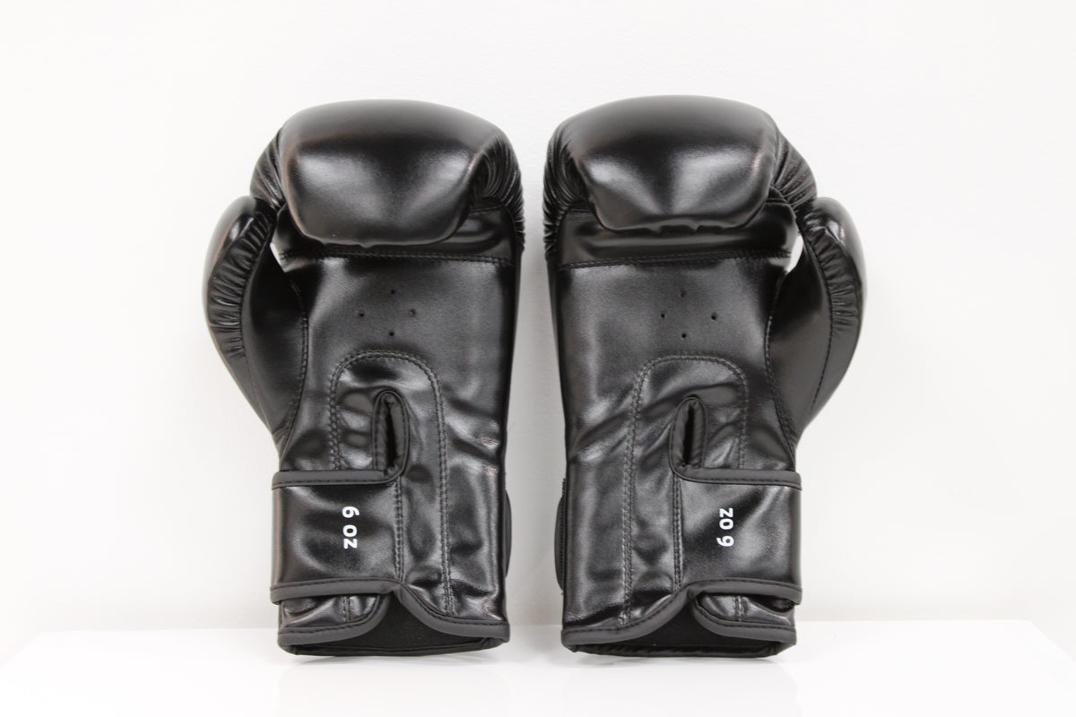 Pair of Onyx black boxing gloves - Reverse side