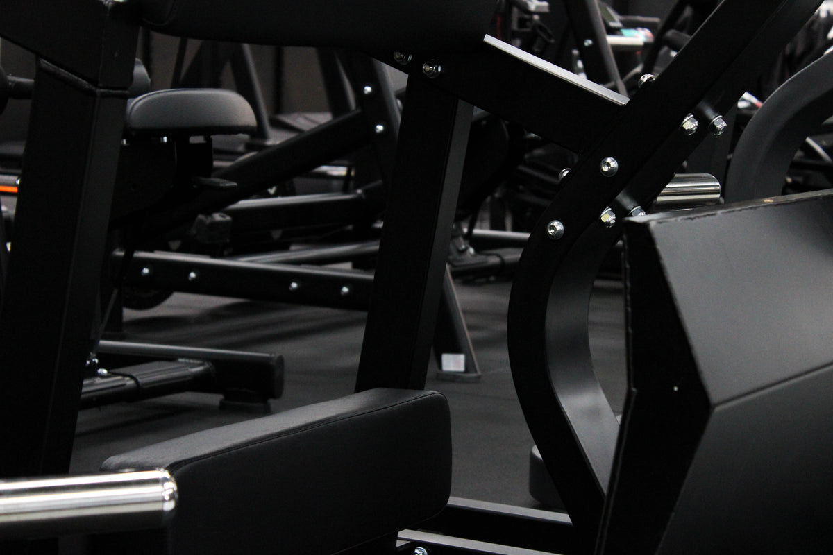 Solaris Rear Kick Back Plate Loaded Glute Machine