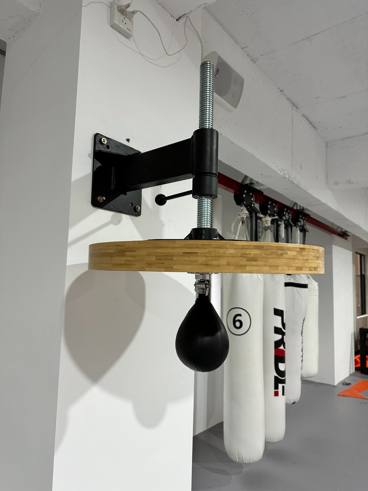 Onyx Commercial Adjustable Speed Ball Platform WALL MOUNTED