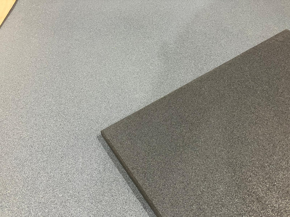 Light grey vs Dark Grey Gym Tils 15mm