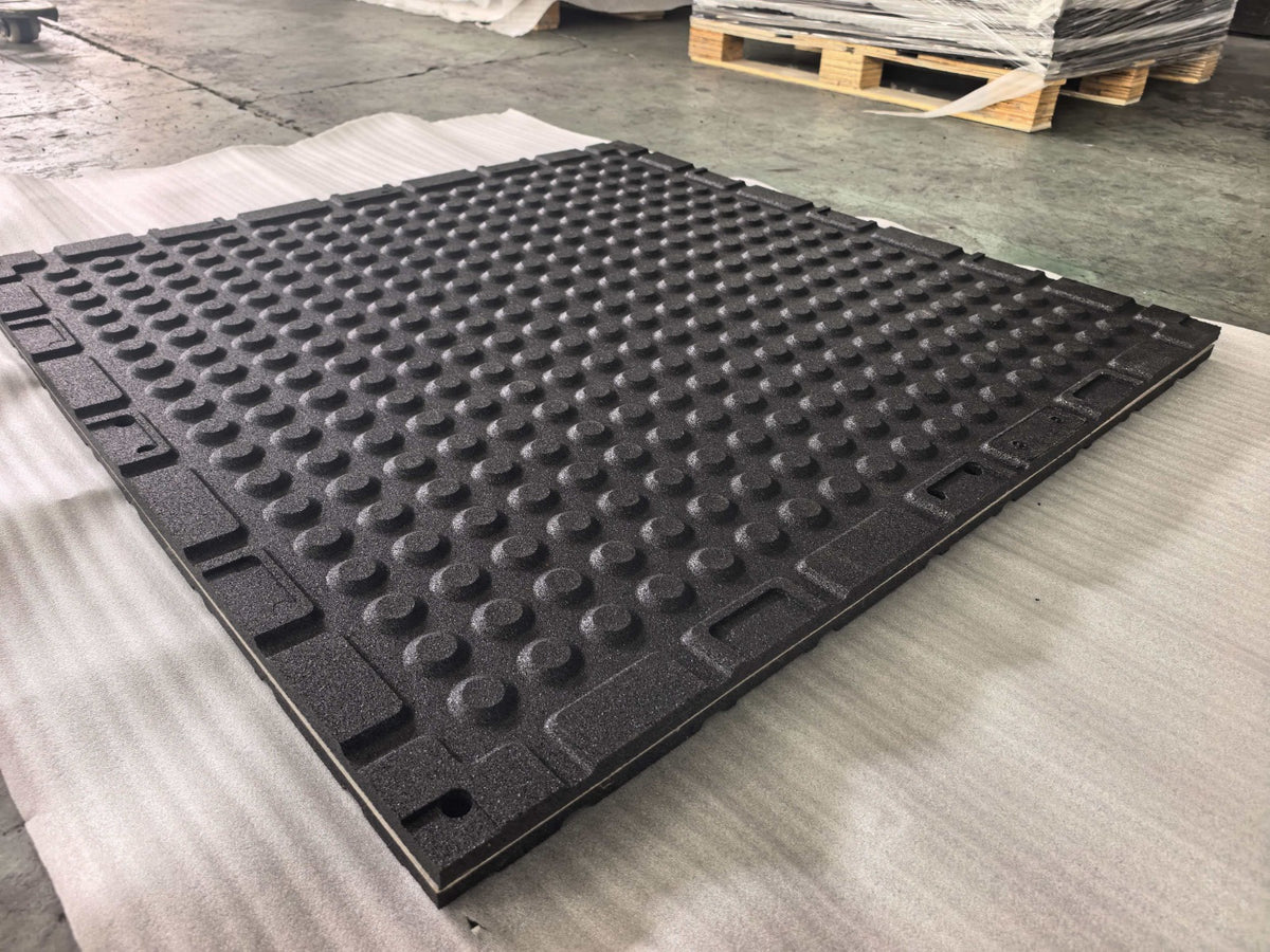 PVC laminated wood-top gym floor tile with seamless installation