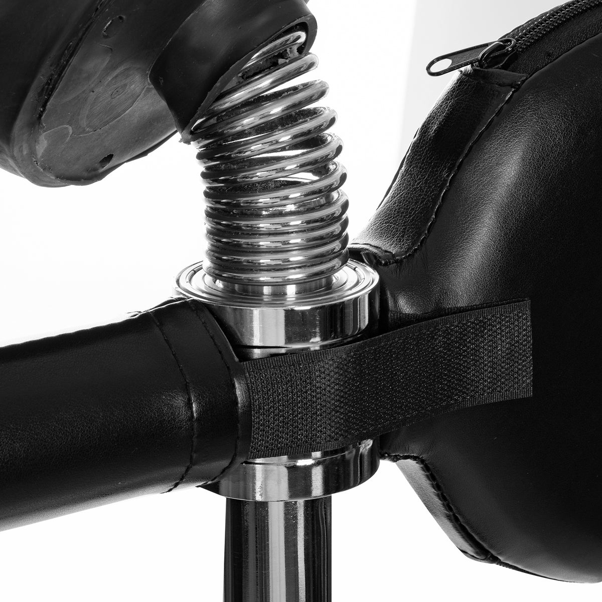 adjustable height reflex boxing bar with head target for slip-and-weave training