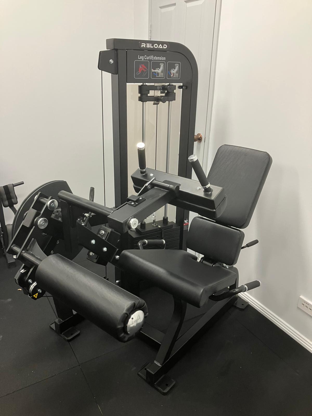 T-MAX Series dual leg curl and leg extension machine TY25 - detail view 2