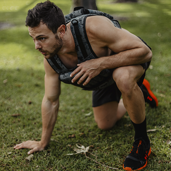 High-quality 20kg fitness vest
Man working out