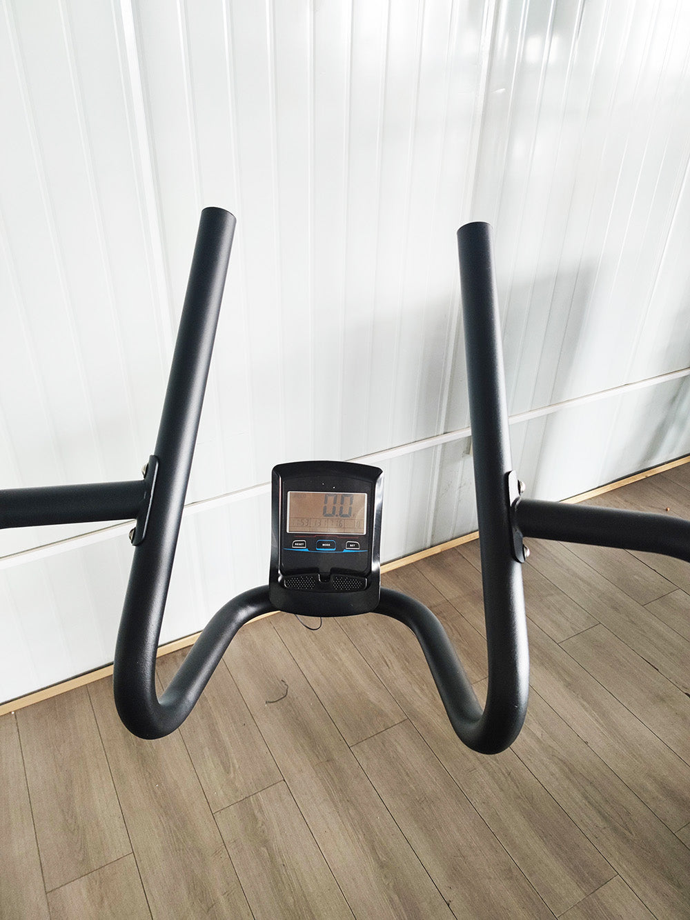 Reload Pro X-Series Curved Treadmill screen