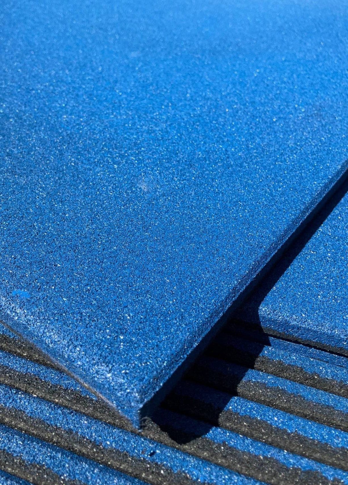 Premium Solid Blue Rubber Gym Flooring 15mm - tile detail
