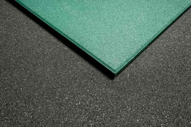 Bevelled edge green 20mm rubber gym floor tile outdoor area