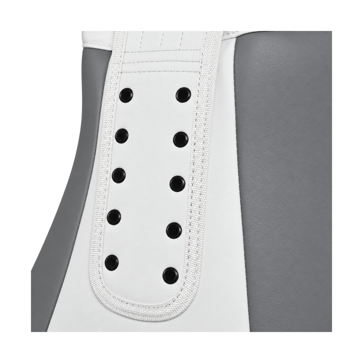 hanging strap features 10 rivets for additional reinforcement.