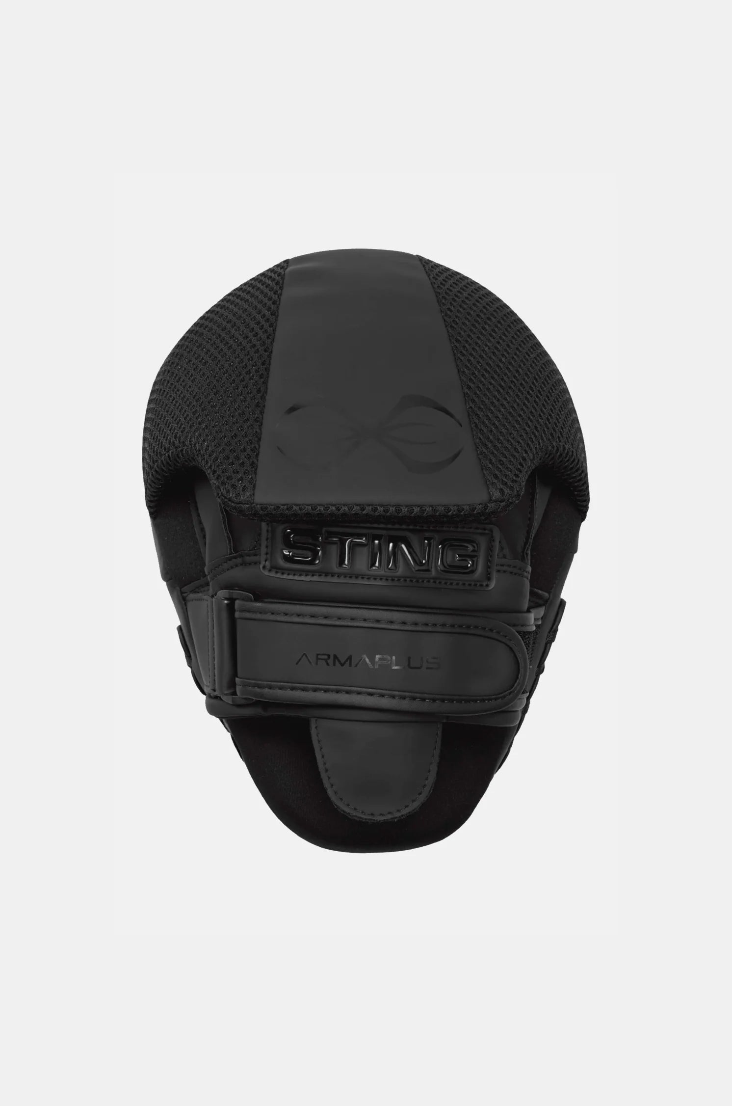 sting armaplus focus mitts matte black boxing pads