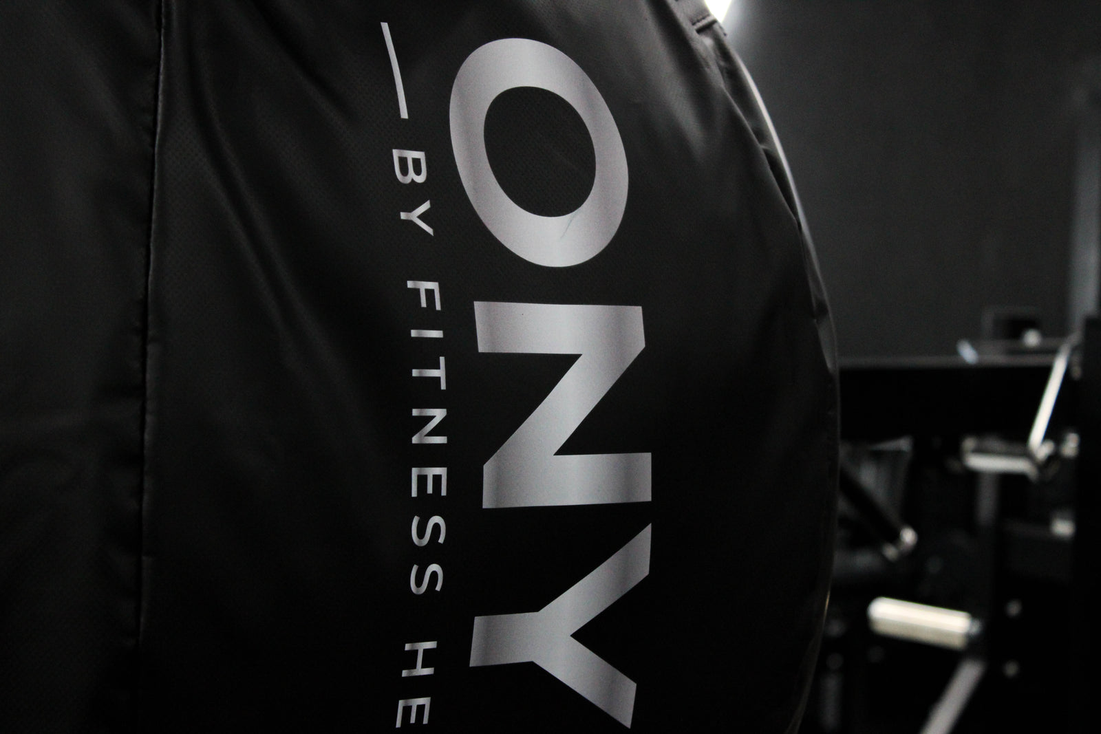 onyx premium t-flex leather wrecking ball punching bag with chains