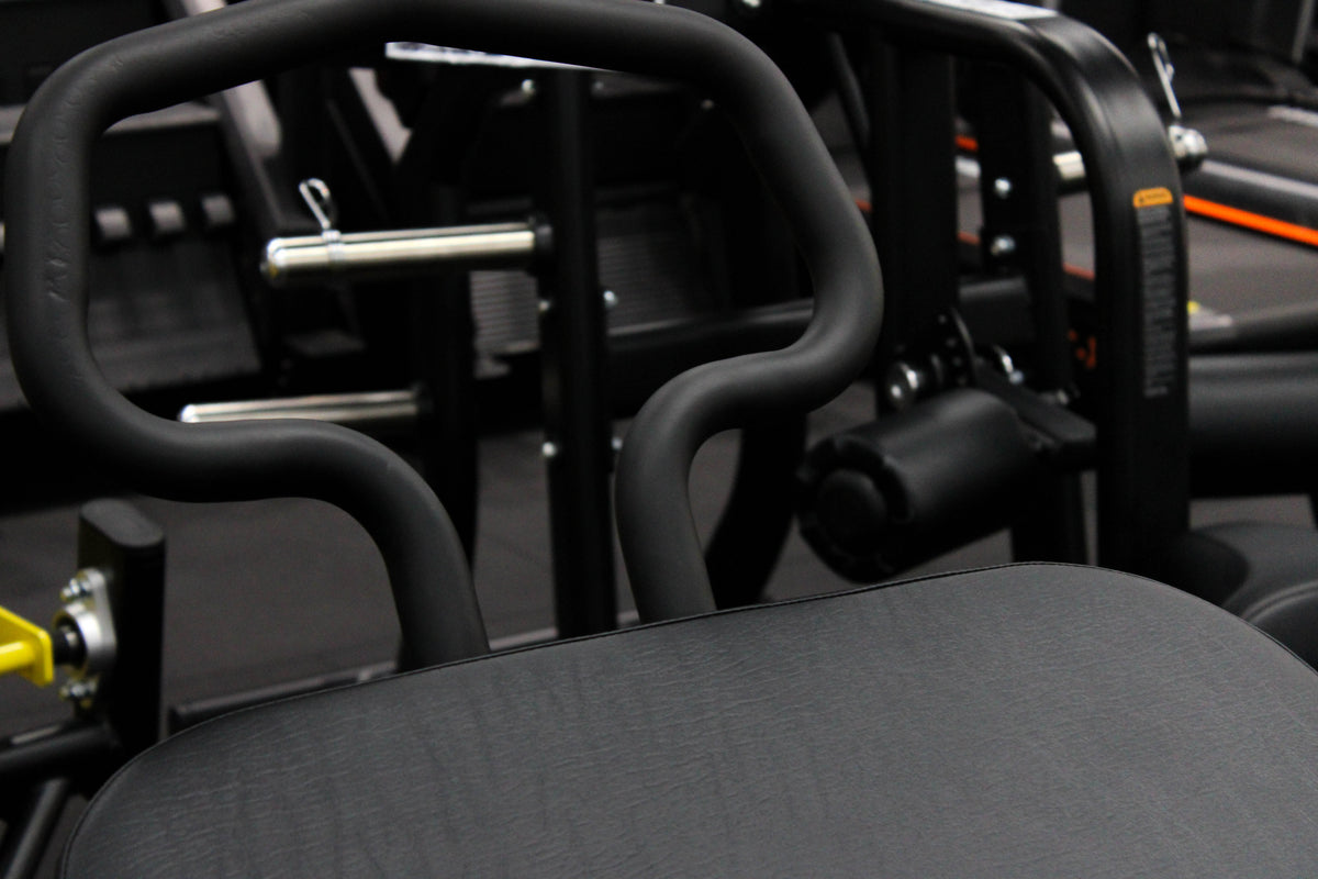 Solaris Rear Kick Back Plate Loaded Glute Machine