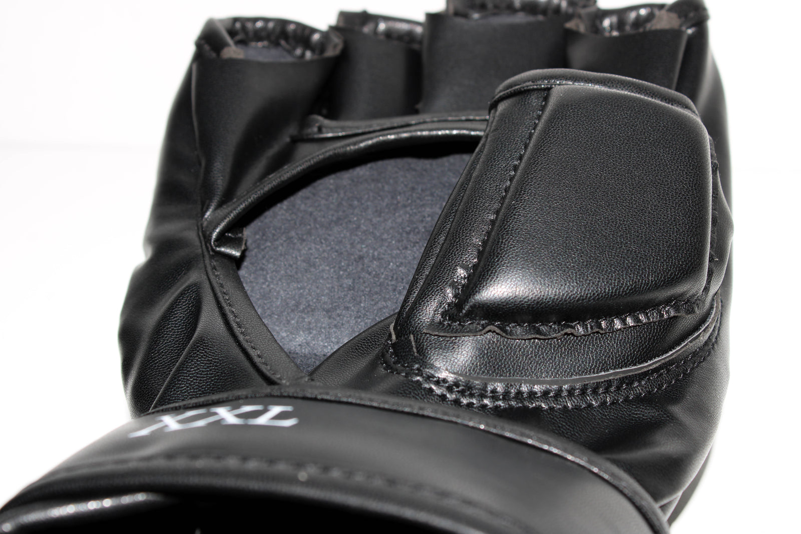 Onyx Elite 4oz MMA fighting gloves with open palm design