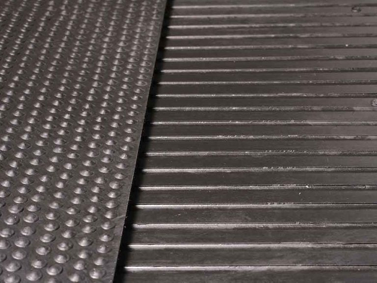 Non-Slip Rubber Mats for Livestock Stalls
