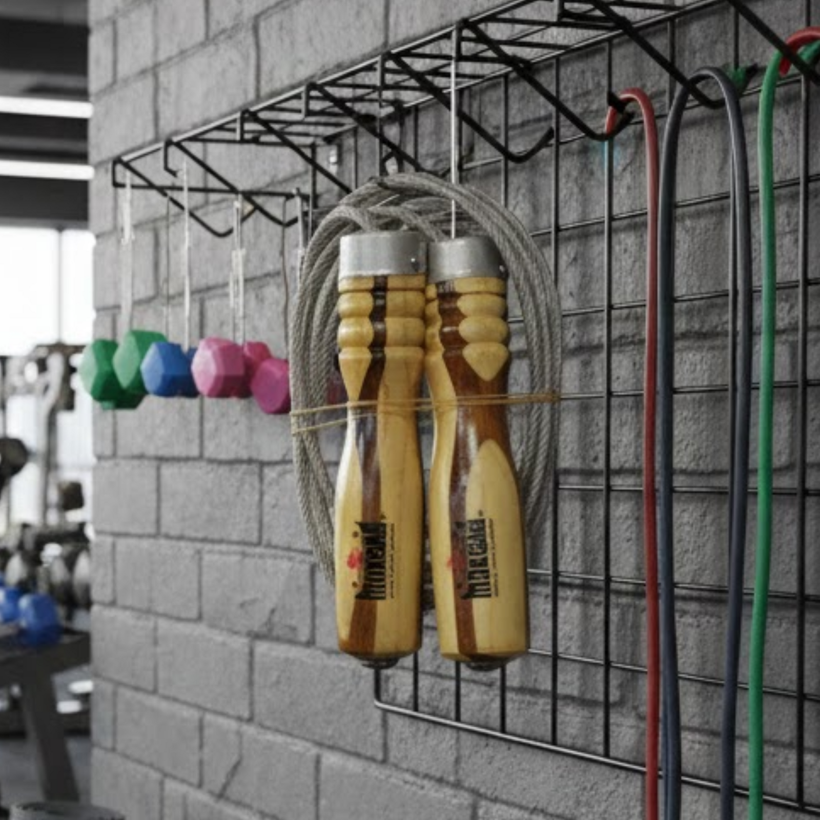 Morgan Cross Functional Fitness wire-coated skipping rope with wooden handles, main photo